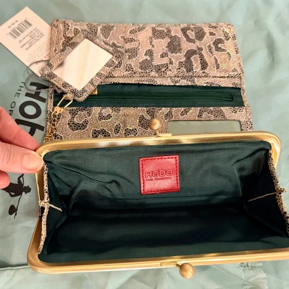 HOBO Rachel Cheetah Shimmer ladies wallet - Picture 5 of 7